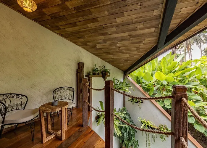 Villa Casa Pohon *