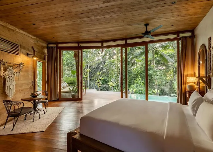 Casa Pohon Villa