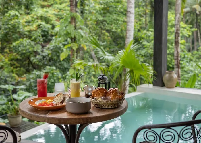 Casa Pohon Villa