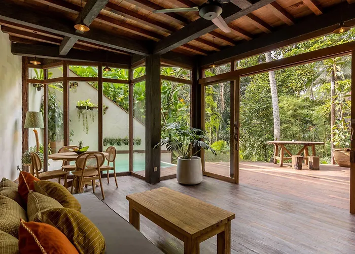Casa Pohon Villa